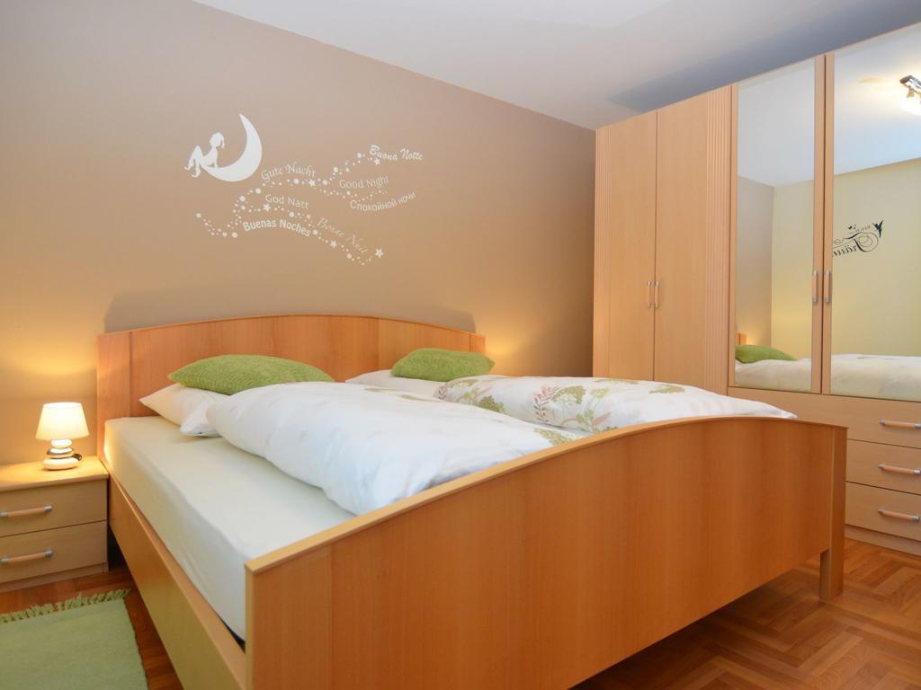 Holiday Flat With Swimming Pool In Prackenbach Viechtach Kültér fotó